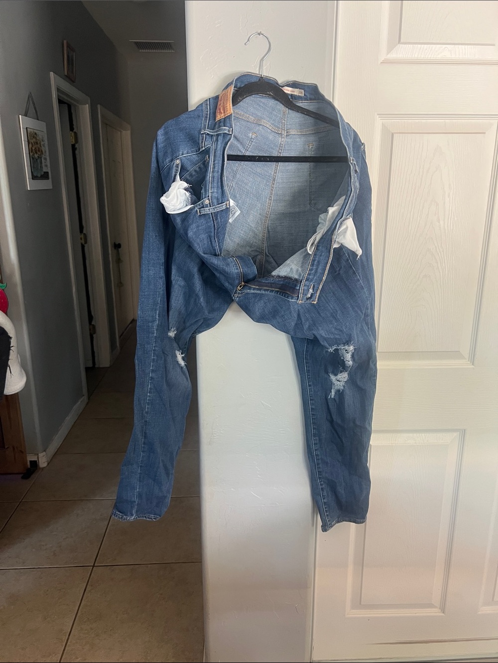 Signature by Levi Strauss Women's Skinny Distressed Blue Denim Jacket